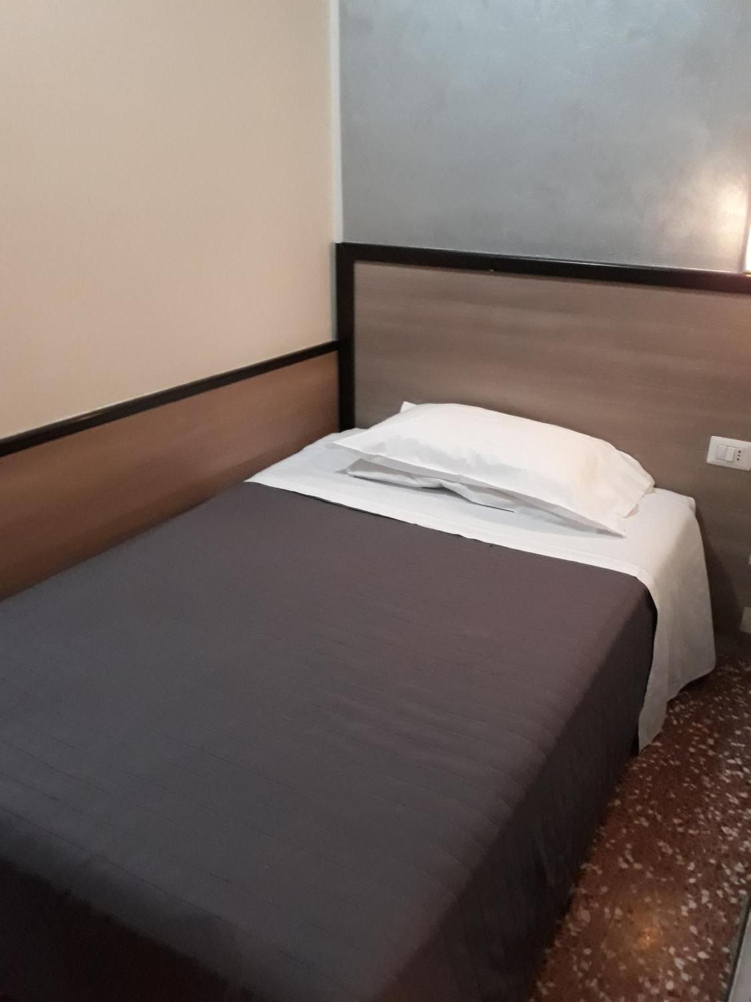 Hotel Salus ميلان المظهر الخارجي الصورة