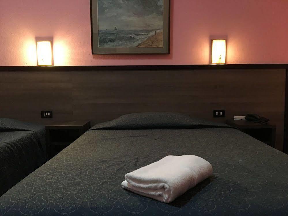 Hotel Salus ميلان المظهر الخارجي الصورة