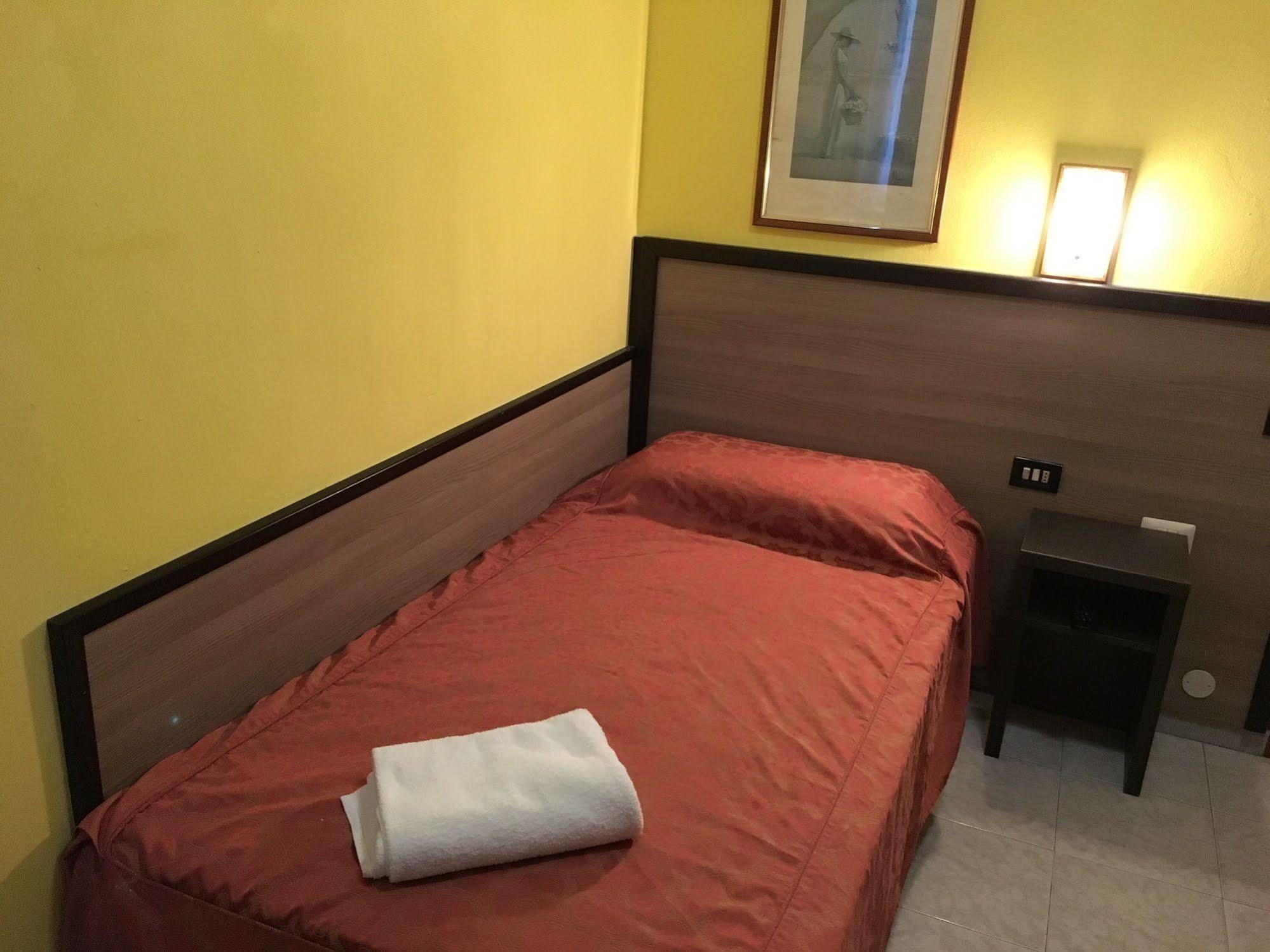 Hotel Salus ميلان المظهر الخارجي الصورة