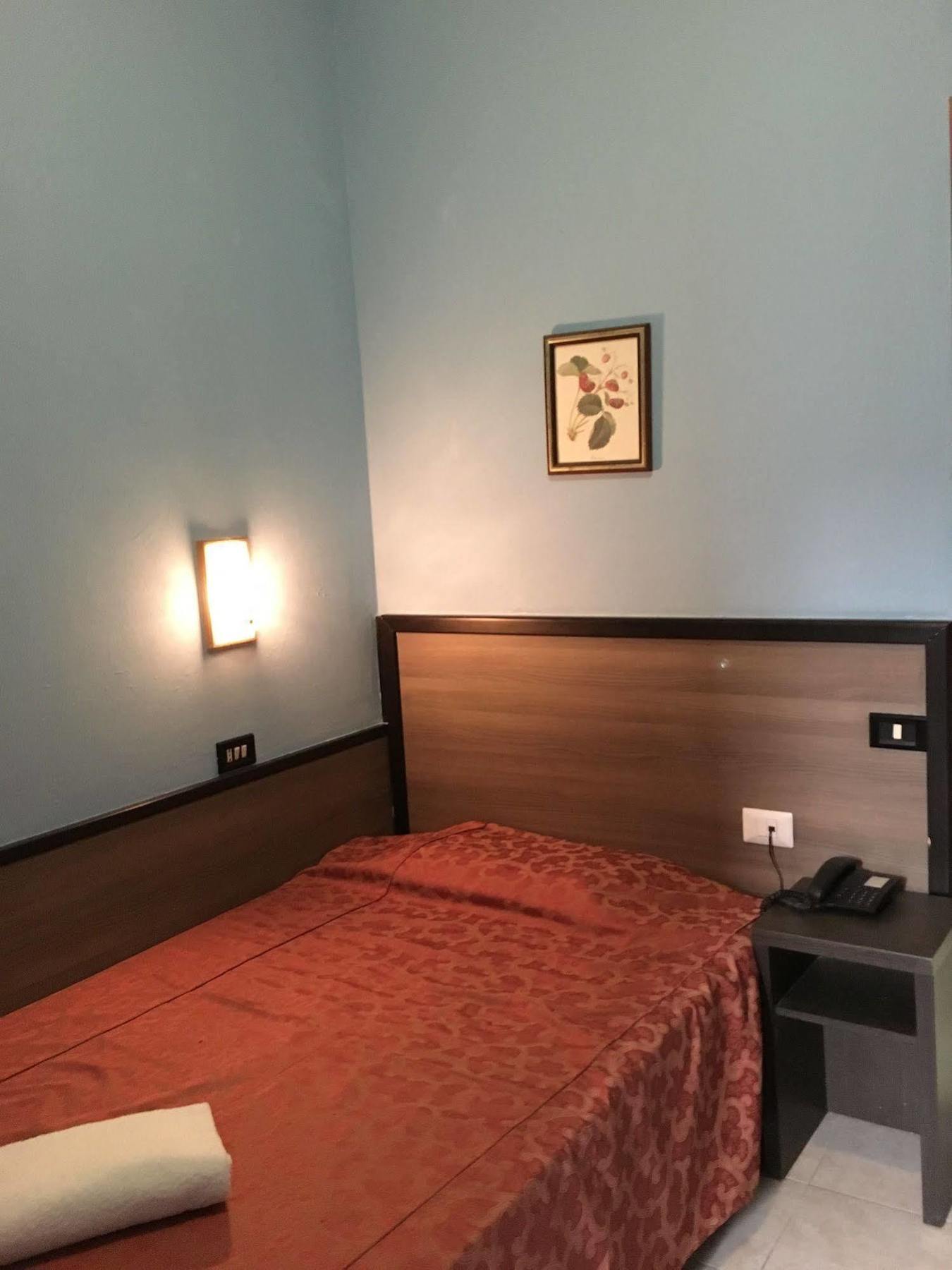 Hotel Salus ميلان المظهر الخارجي الصورة